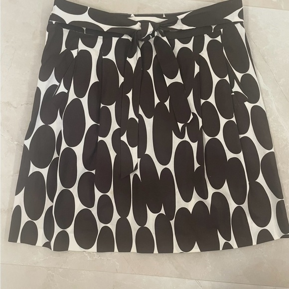 LOFT Dresses & Skirts - Ann Taylor Loft Skirt Size 6P Brown White Abstract Side Zip Up Pockets Cotton